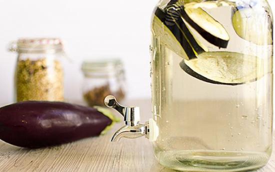 Տեսեք թե ինչ  հրաշք միջոց է սմբուկի ջուրը։ Այն վերացնում է խոլեստերնը, ավելորդ քաշը և ամենակարևորը ․․․