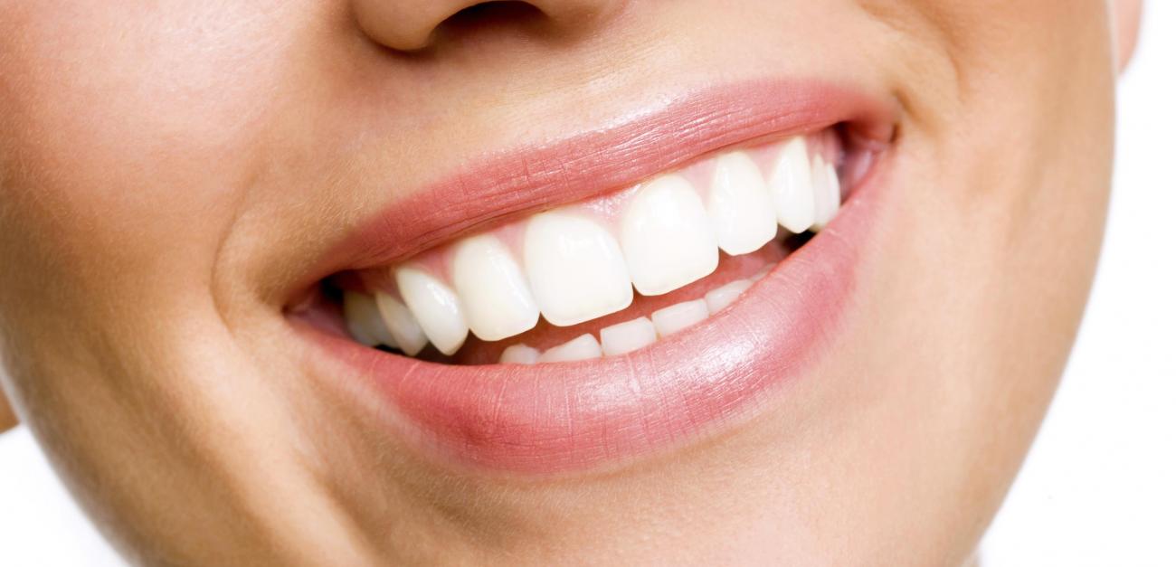 Անվնաս և պարզ միջոց, որը կօգնի կարճ ժամանակում սպիտակեցնել ատամները․ արդյունքը նկատելի է