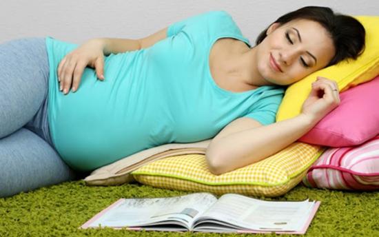 Քնելու ո՞ր դիրքն է վտանգավոր հղիների համար