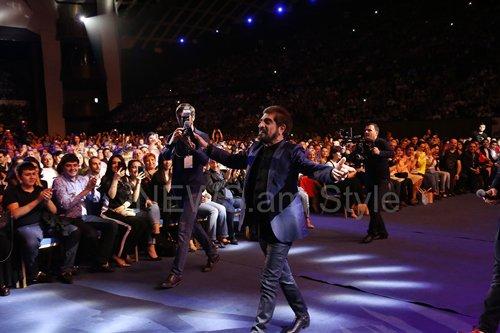 Հարութ Փամբուկչյանի՝ կնոջը նվիրված հուզիչ ելույթը, Սիրուշոյի հետ դուետն ու երեւանյան մենահամերգի այլ պահերը (ֆոտո, վիդեո)