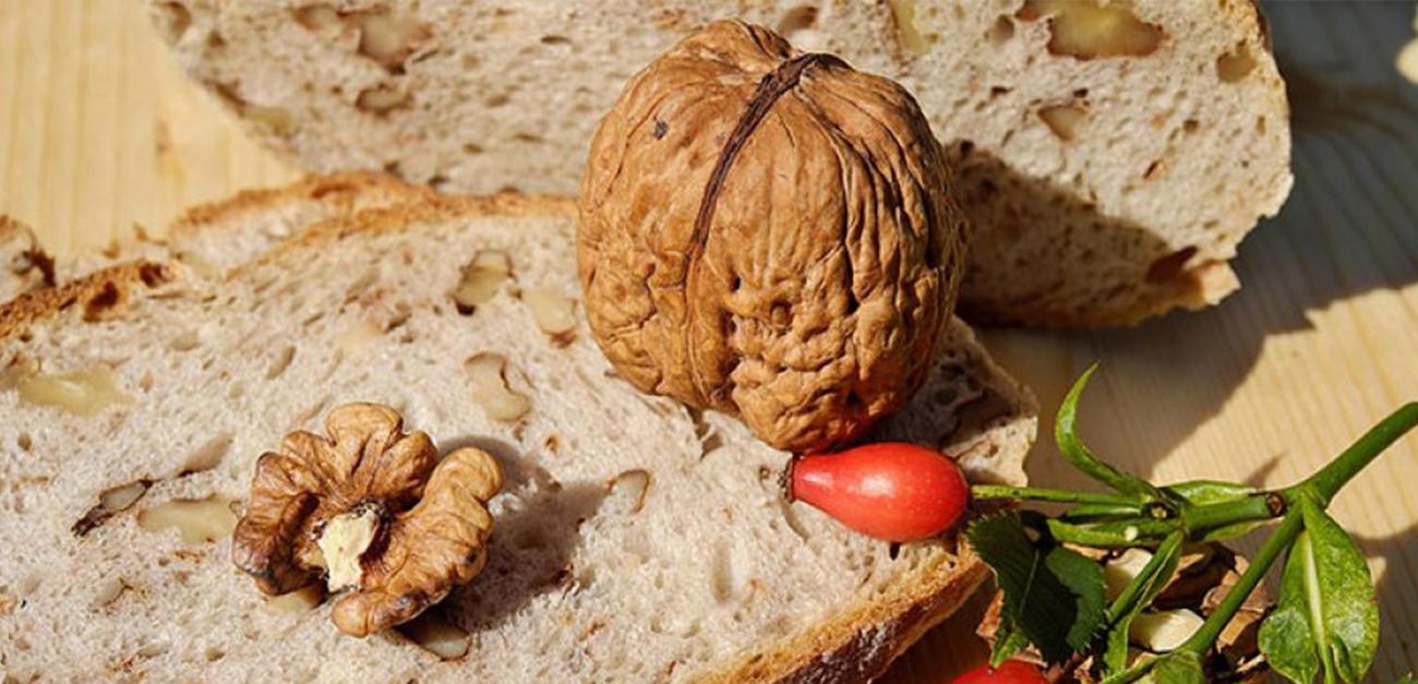 Ընկույզով հացի պարզ բաղադրատոմս, որը խորհուրդ ենք տալիս փորձել բոլորին