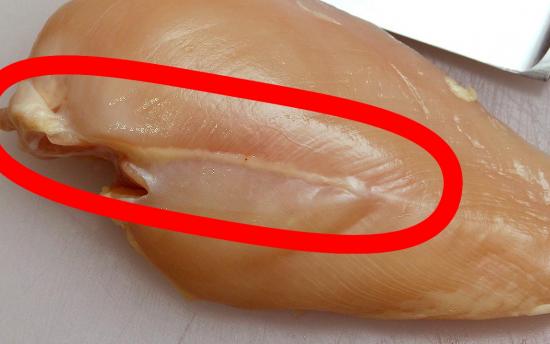 Եթե հավի կրծքամսի վրա սպիտակ զոլեր հայտնաբերեք, ուրեմն շտապ ․․․