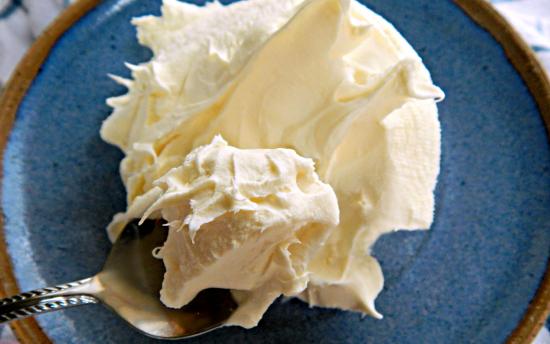 Մասկարպոնե պանիր․ Ամեն ինչ պանրի մասին ՝ ինչպե՞ս պատրաստել և ինչպե՞ս թխվածքների, պիցցաների կամ այլ ուտեստների մեջ օգտագործել