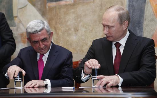 Տեսեք թե ինչ պաստաթուղթ է ստորագրել Պուտինը Հայաստանի մասին