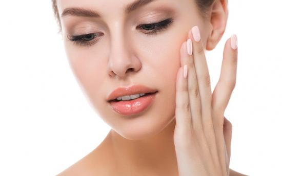 2 շաբաթ այս կինը դեմքը առավոտյան մեզով սրբեց. Տեսեք արդյունքում ինչ տեղի ունեցավ