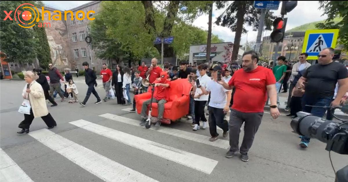 Տեսանյութ․ Տեսեք Վանաձորում ինչպես են ձիվան քշում