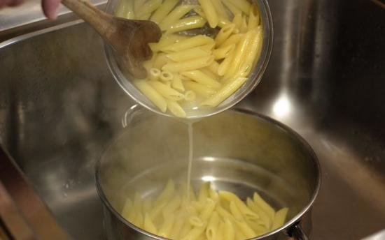 Այլևս երբեք խաշած մակարոնի ջուրը չեք թափի. 7 հիանալի գաղափար՝ այն կենցաղում ու խոհանոցում օգտագործելու համար