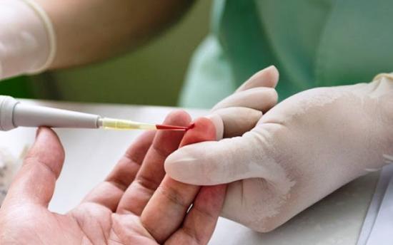 Արդյոք գիտե՞ք, թե ինչու են արյան անալիզը վերցնում հենց մատնեմատից