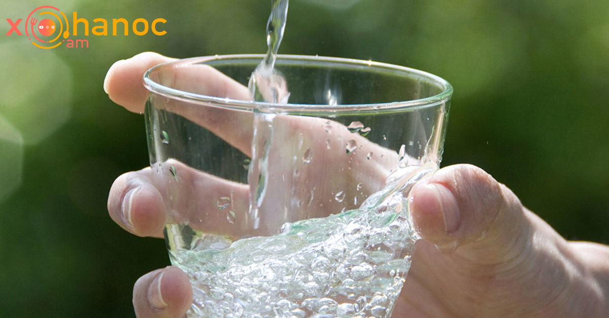 10 պարզ կանոն, թե ինչպես ջուր խմել նիհարելու համար