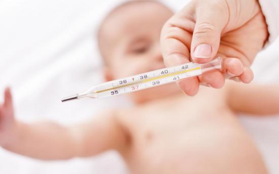 Ինչպե՞ս իջեցնել փոքրիկի ջերմությունը 5 րոպեում առանց դեղահաբերի