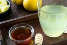 Լիմոնով և մեղրով գոլ ջուր խմեք և տեսեք ինչ հիվանդություններ կվերանան