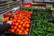 Տեսեք ինչ արժե 1 կգ լոլիկն ու վարուգը․ Այսօրվանից գները փոխվել են