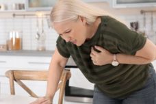 Կանանց մոտ ինֆարկտի 5 տարօրինակ և անսպասելի ախտանիշ․ Մի անտեսեք