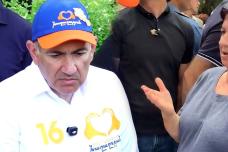 Փաշինյանը ինչպես պատասխանեց այն կնոջը, ով ասեց ՝ հա′մ զոհ տվիր, հա′մ հող (տեսանյութ)
