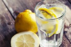 Լիմոնաջրի մեջ ավելացրեք այս համեմունքը և խմեք․ Գլխացավը միանգամից կվերանա