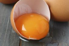 Ձվի դեղնուցը օգտակար է, թե՞ վնասակար․ Այն գիրացնում է, թե՞ ոչ․ Ահա այդ հարցի պատասխանը